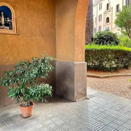 New - Comfortable Apt Porta Latina Rome